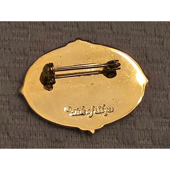 Isle Of Skye Brooch Pin Red & Gold Floral Cloisonne 1.5 Inches Vintage Jewelry - Picture 3 of 4